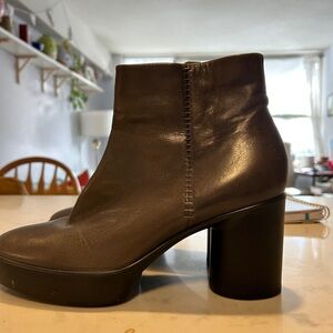 Ecco Grey Heeled Ankle Boots